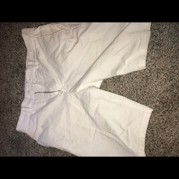 Old navy shorts - Picture 1 of 3